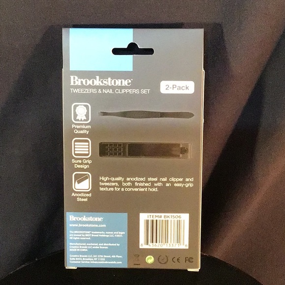 💕NWT💕 Brookstone tweezers & nail clippers set - Picture 3 of 6